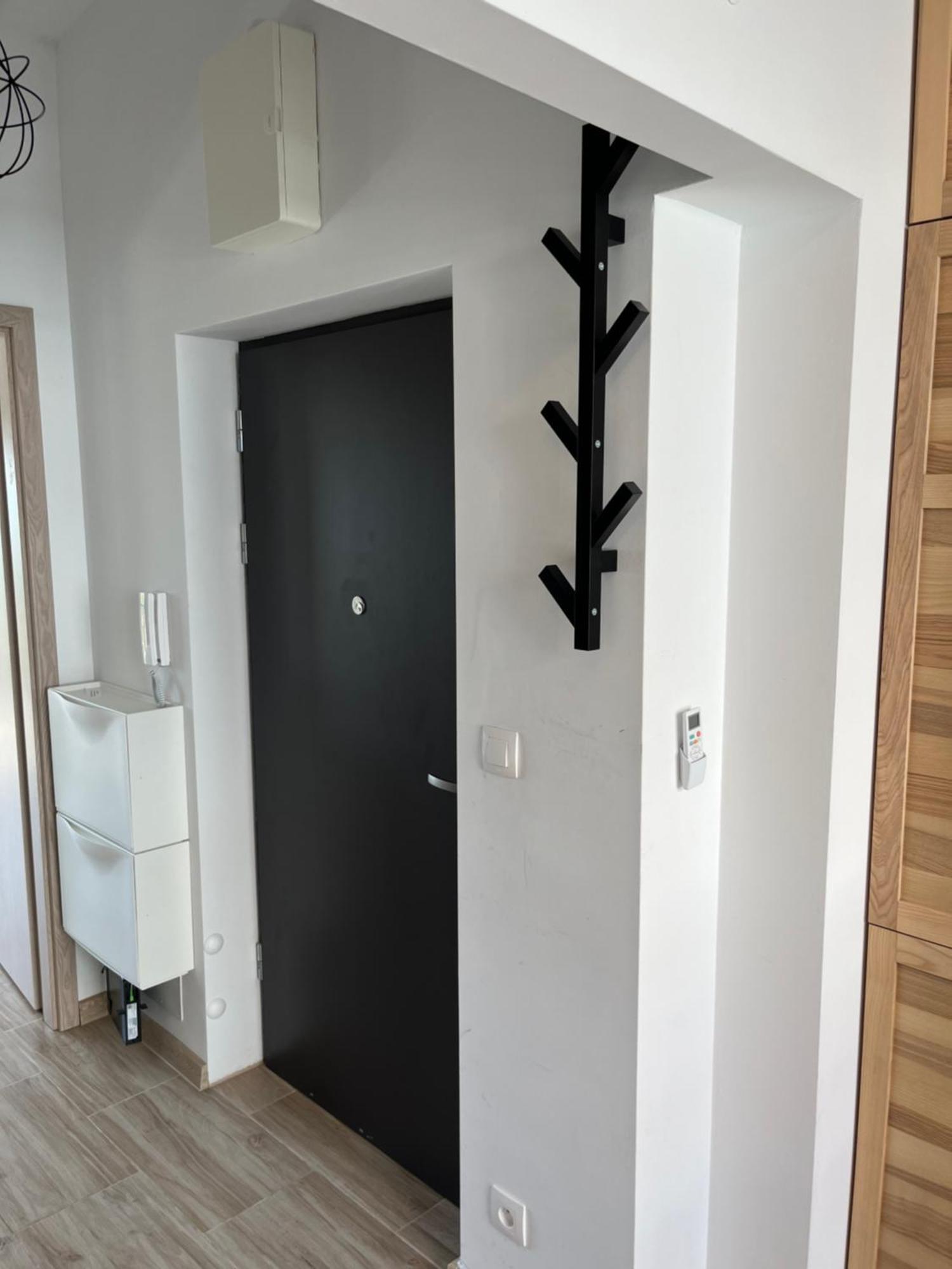 Feelhome Apartment With Kitchen Krasków Eksteriør bilde